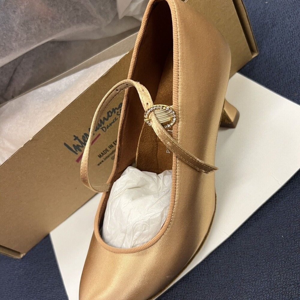 International Dance Shoes- ICS Classic Ballroom Sz. 4W NIB